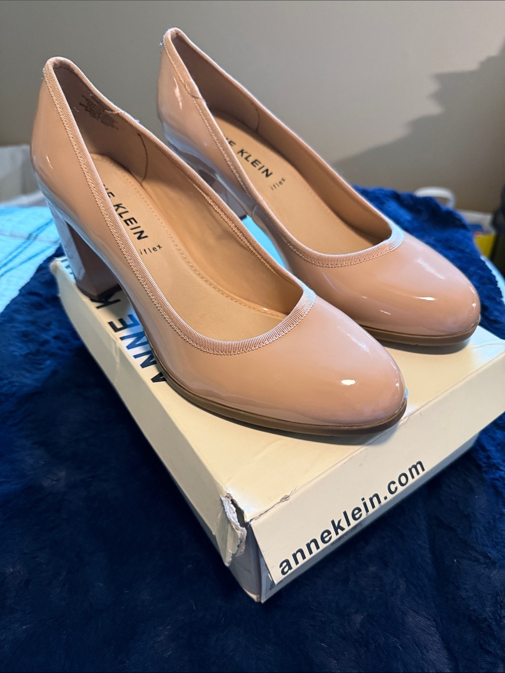 Anne Klein Blush Patent Round-Toe Block Heels I-Flex size 11M